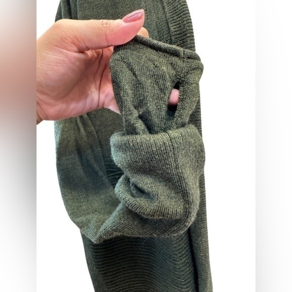 Lululemon Sit In Lotus Wrap II Heathered Dark Olive - Picture 14 of 15